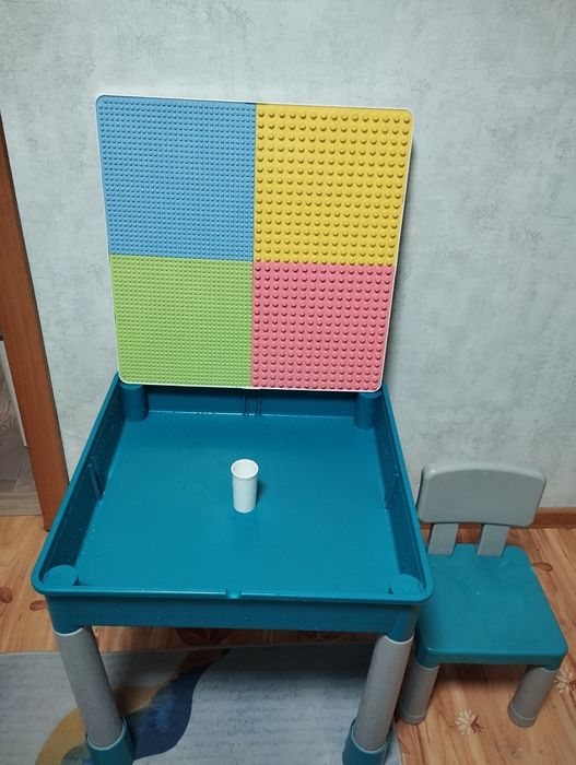 Детский стол для лего