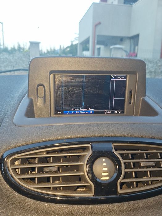 RENAULT Clio 2012 — imagine 3