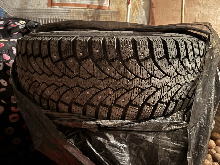 Зимняя резина шипованная с дисками оригинал