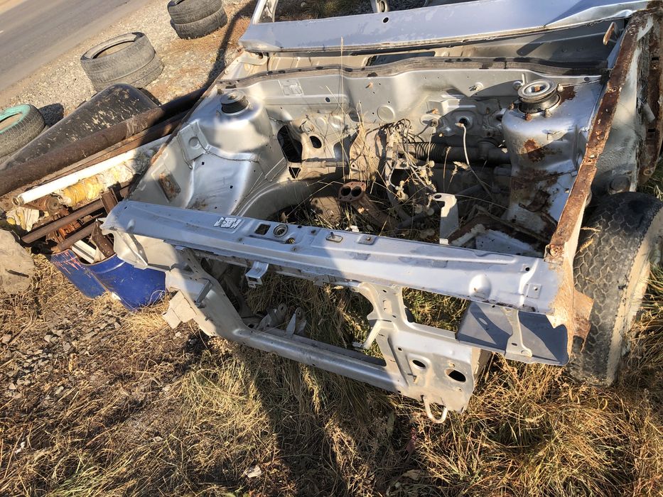 Передняя часть ваз 2114(морда)