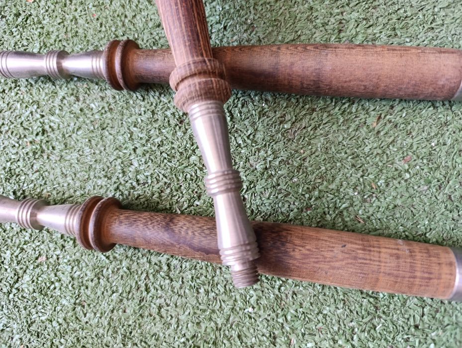 Picioare din oțel și teflon.100 lei