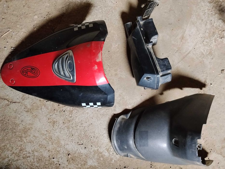 Пластмаси и филтърна кутия за китайски скутер 50 сс