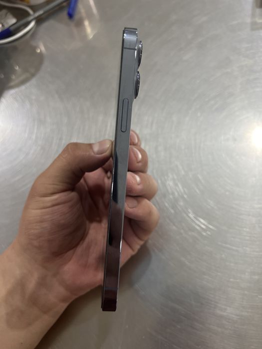 iphone 13 pro max 256 sotiladi aybi yoq naxtga 600 $ bulishi