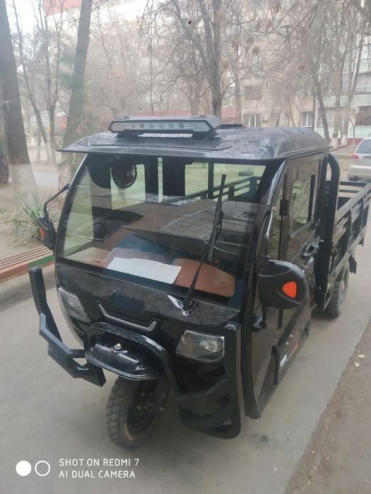 Продается электромобиль