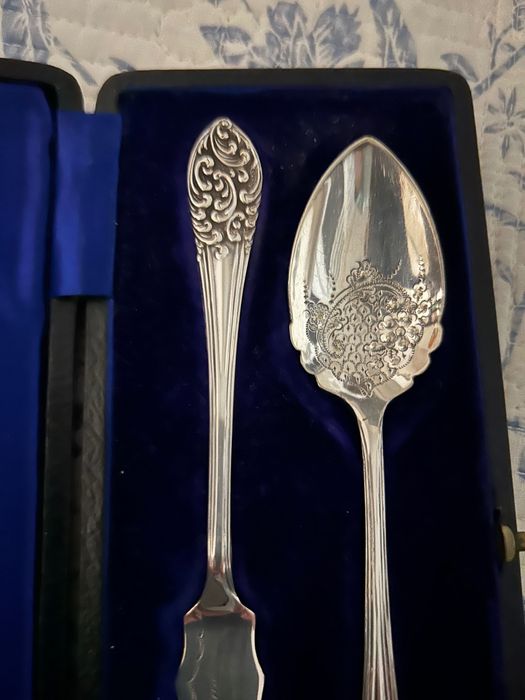 Лъжичка за чай и нож за масло със сребърно покритие