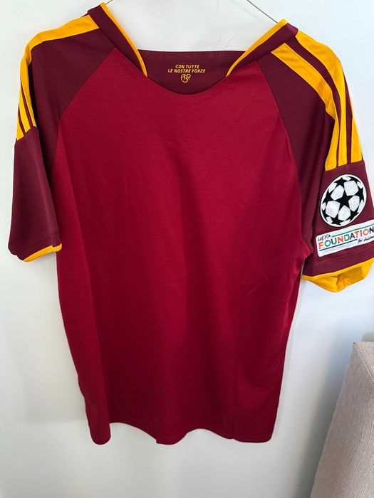 Tricou Roma home rosu 2026-2027 sezonul nou cu badge champions league
