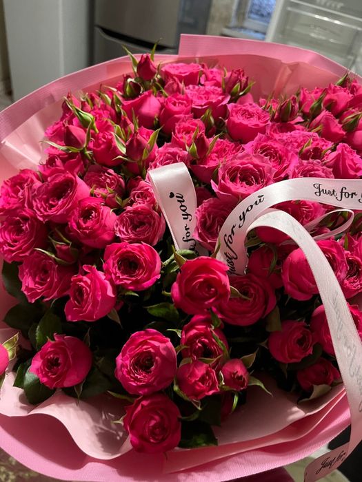 Свежый гүл көлемі үлкен бағасынна стойт