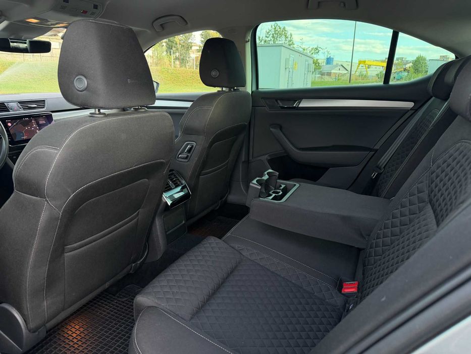 Skoda Superb 2018 / 2.0 TDI - 190 Cp - DSG / Navi Mare / CarPlay / GARANTIE / DISTRONIC