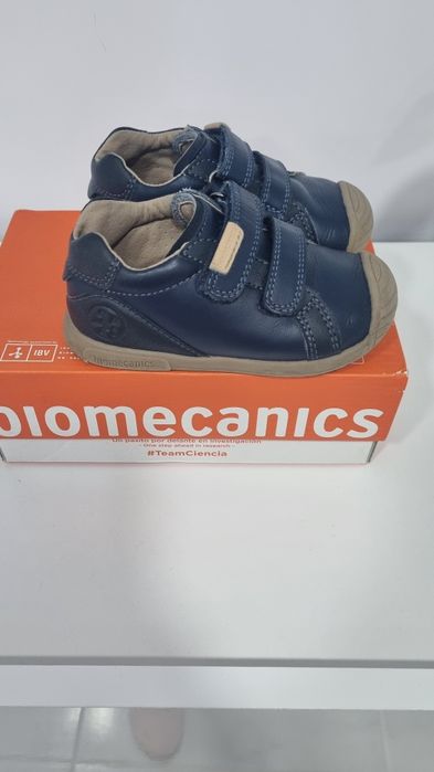 Обувки biomecanics 23 номер