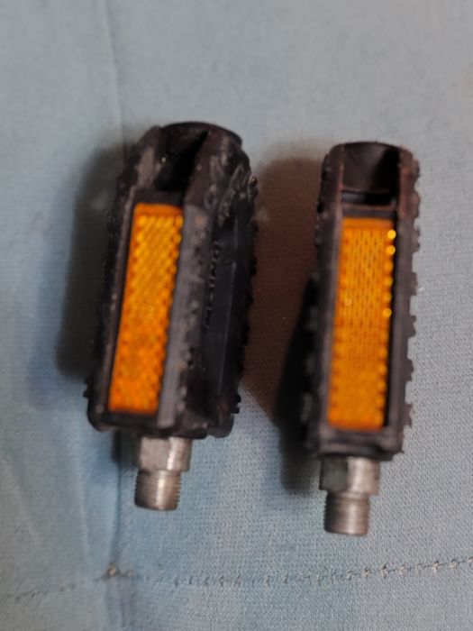 Педали на велосипед