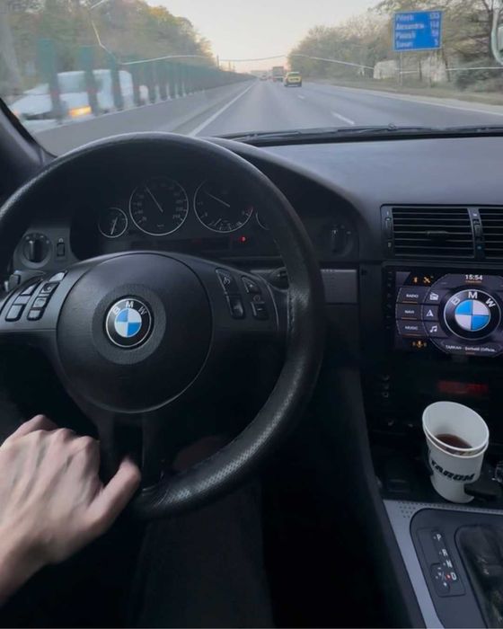 Legendă BMW E39 530d Facelift – Sistem Audio – Full Piele -Faruri Neon