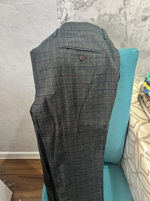 За все пять тысяч костюм рубашки