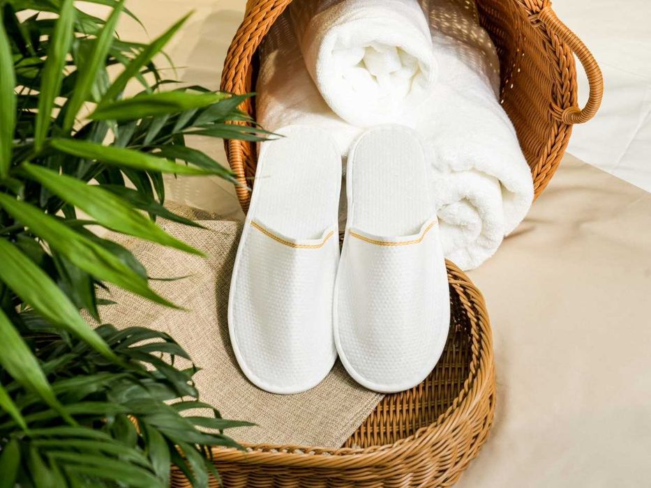 Одноразовые тапочки для гостиниц | Бюджет и премиум