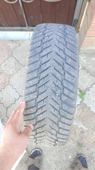 Продам шины.  225/60/18 шины 4шт