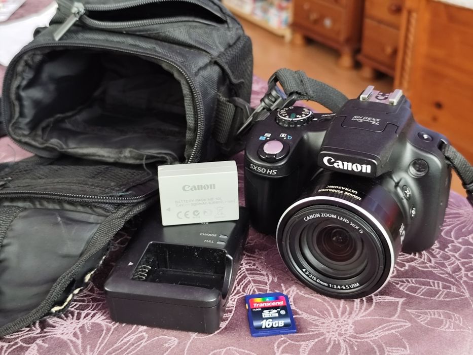 Като НОВ: Фотоапарат Canon PowerShot SX50 HS (под 2000 кадъра) + пълен
