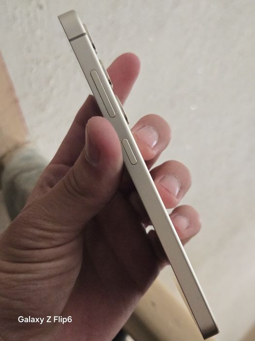 Samsung Galaxy S24 400$