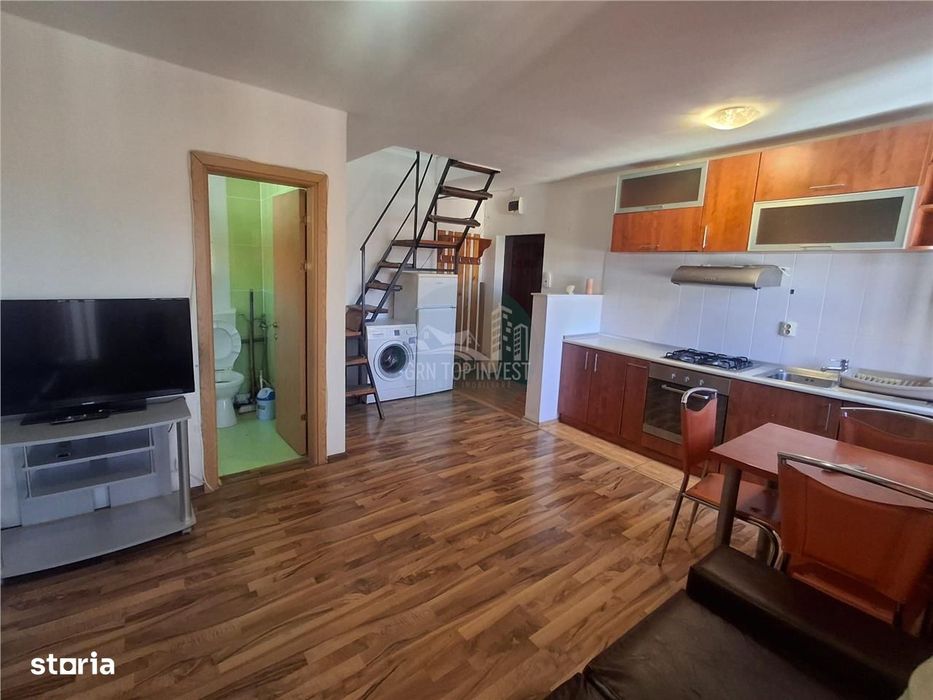 Apartament 3 camere balcon zona Vasile Aaron