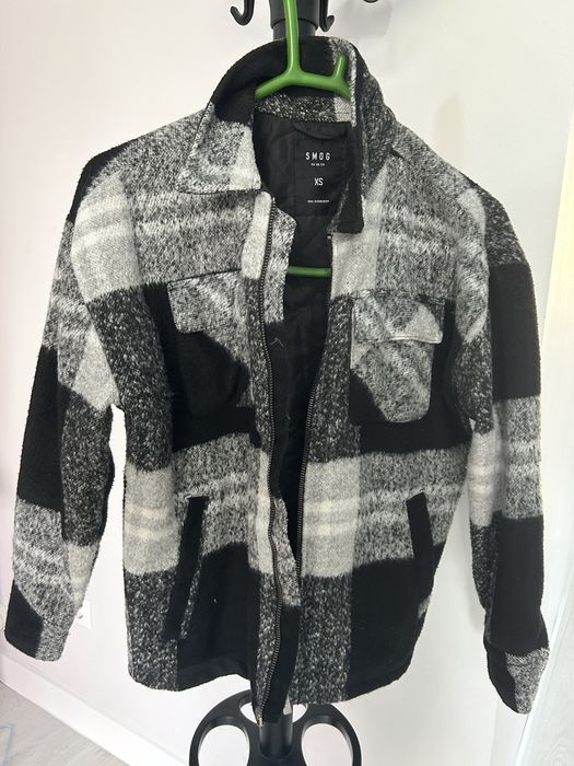 Куртки пуховики тренчи