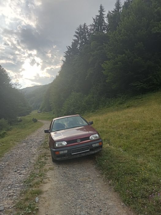 Vând sau schimb golf 3 1.6 benzină