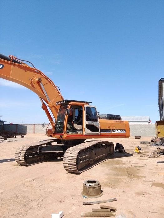 Doosan 420sotiladi yili 2010 xolati yaxshi l