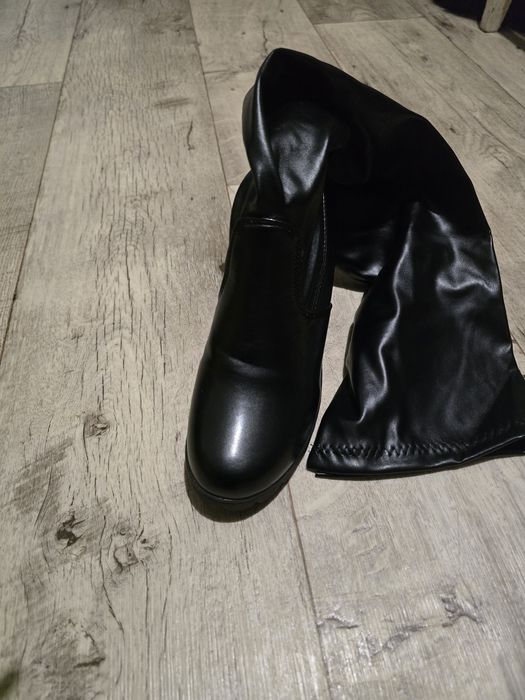 Продам сапожки 35/36р