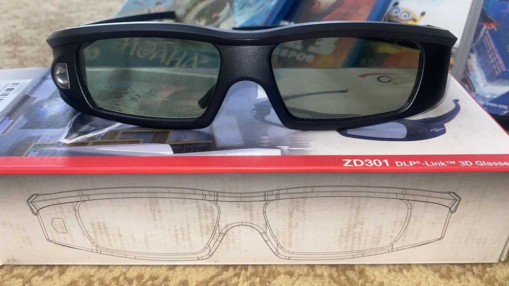 продаетсся 3 Д видеоплеер, проектор , 3 Д диски, 3Д очки