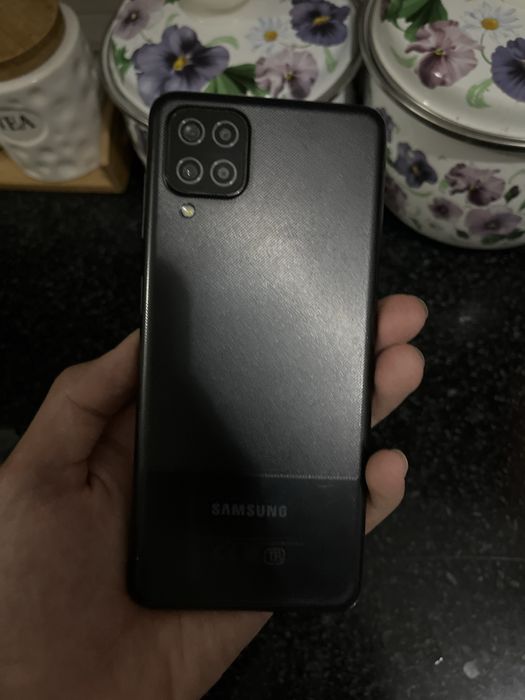 Самсунг А12 Самсунг 50      LG