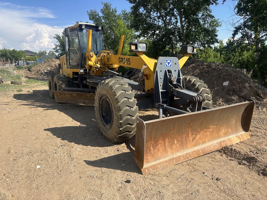 Продам автогрейдер