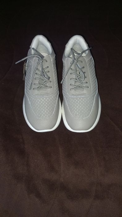 Маратонки,обувки