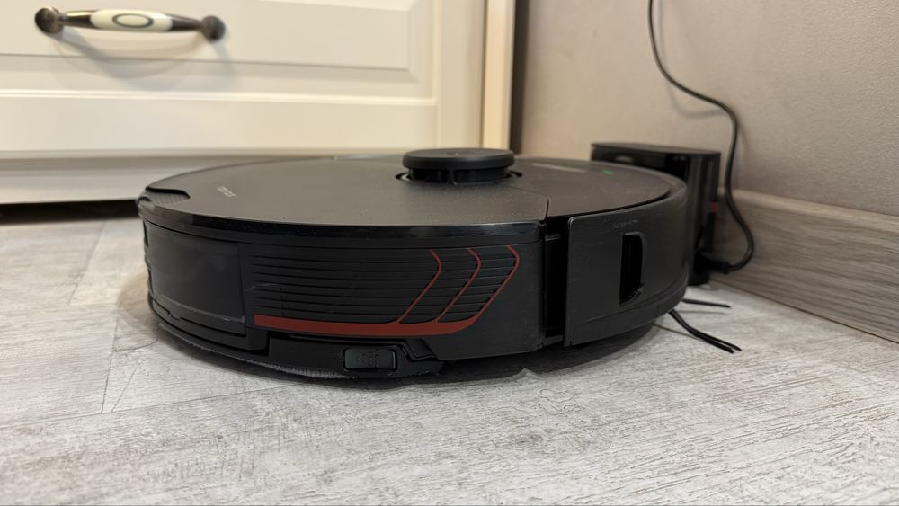 Roborock S7 Max V с AI камера за следене на предмети/препятствия