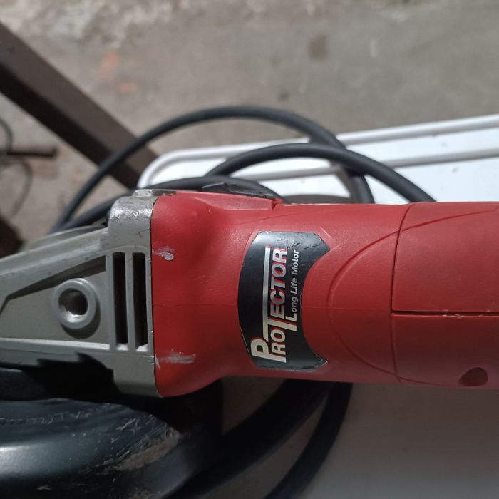 Продавам малък  флекс  Милуоки  1200 вата