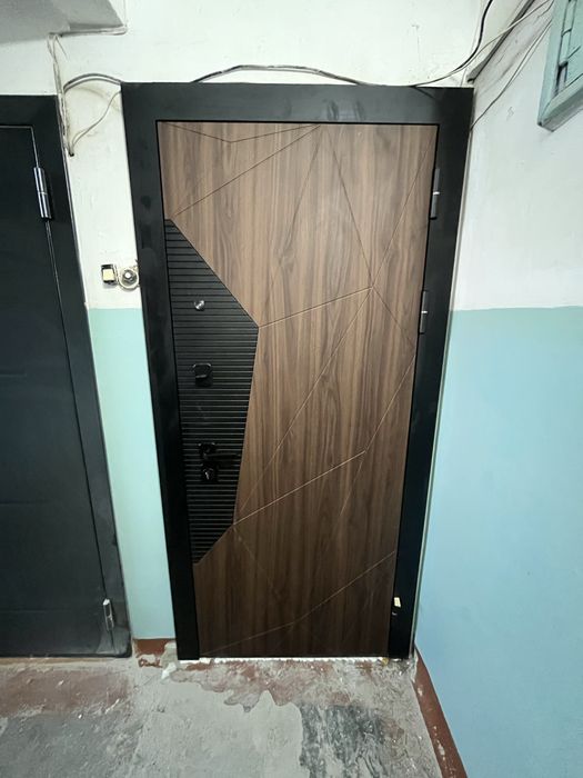 Установка Дверей.