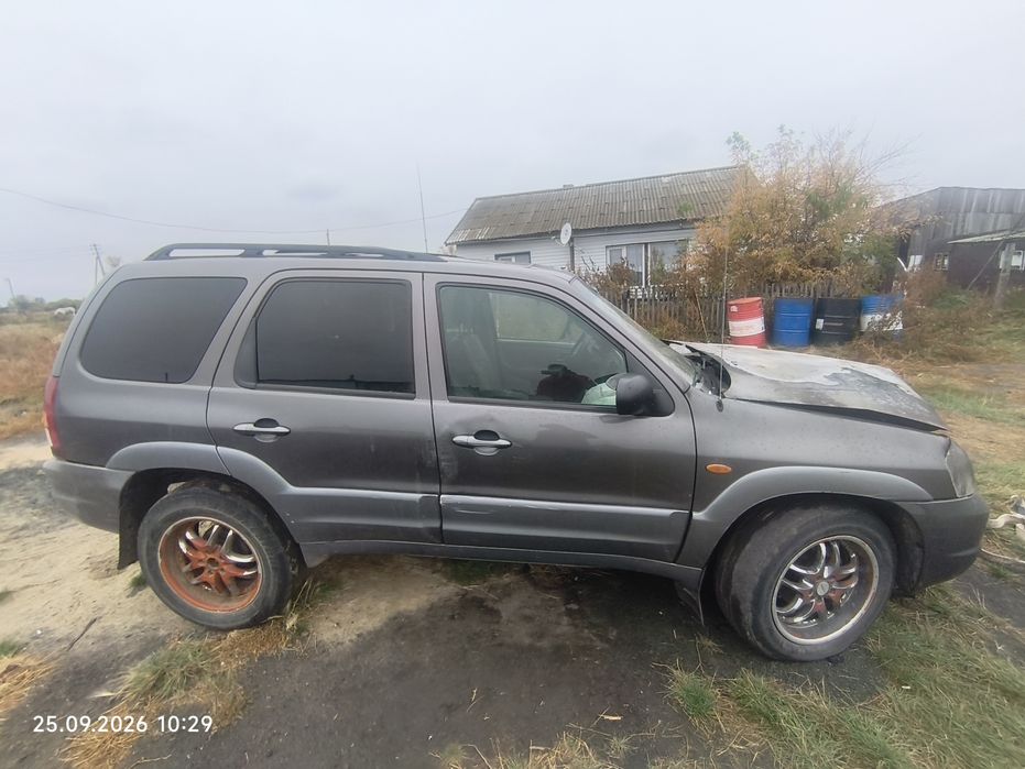Mazda Tribute  под восстановление
