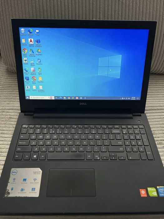 Vând laptop Dell Inspiron 3542 i7, funcțional, stare bună.
