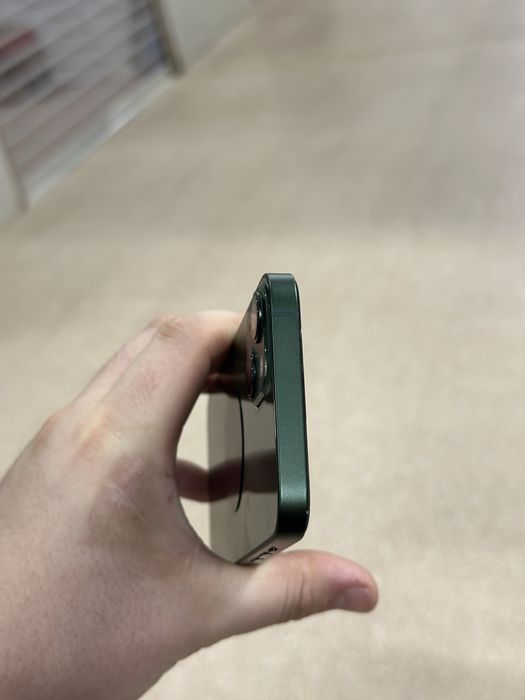 Продам IPhone 13 128gb