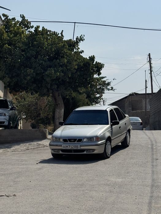 Nexia 1 2007 sotiladi