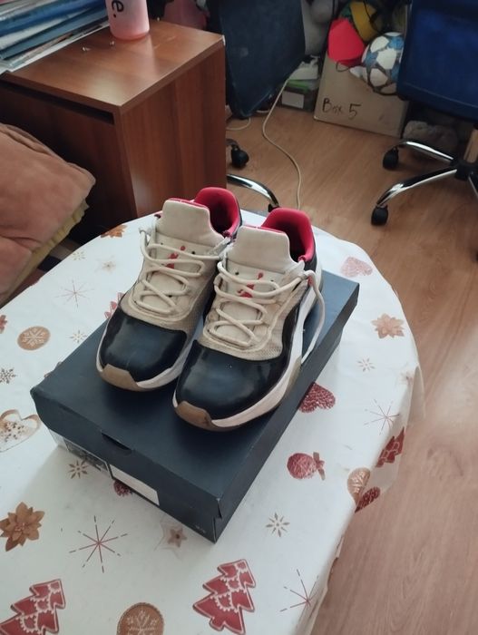 Маратонки Air Jordan 11 CMFT LOW