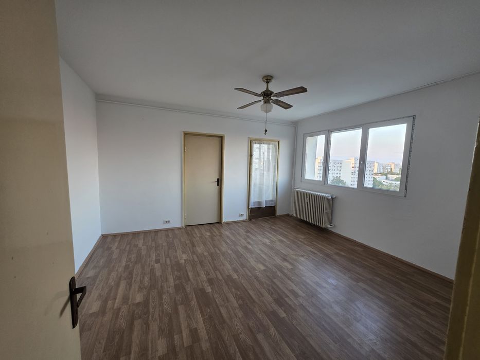Vând apartament cu 2 camere sector 3 Titan, metrou Titan
