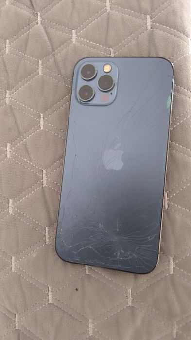 IPhone 12 про…..