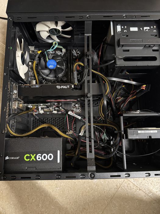 Vand PC buget i5 4460 16 gb ddr4 256 SSD