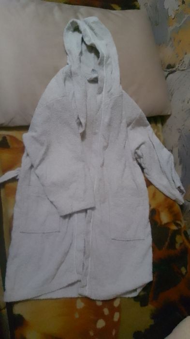 Продам халат махровый Турция. 12-13лет