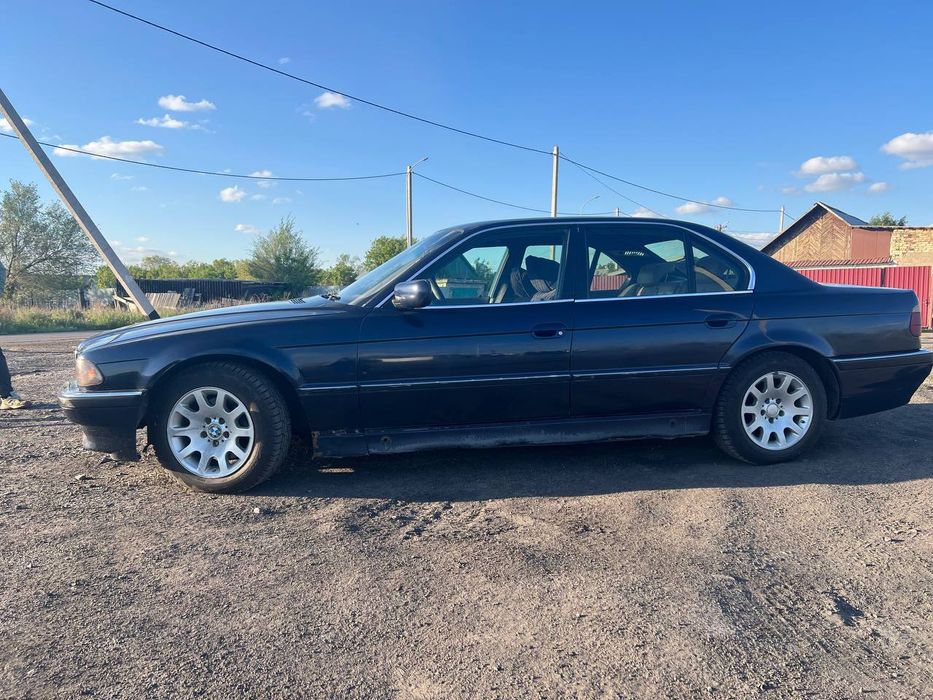 BMW 728 I (Синий Металлик)