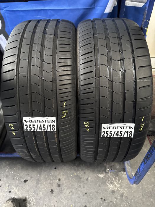 255/45/18 Vredestein