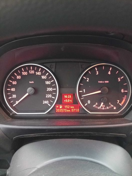 BMW Seria 1 E87 – 2004 – 1.6 Benzină – 116 CP