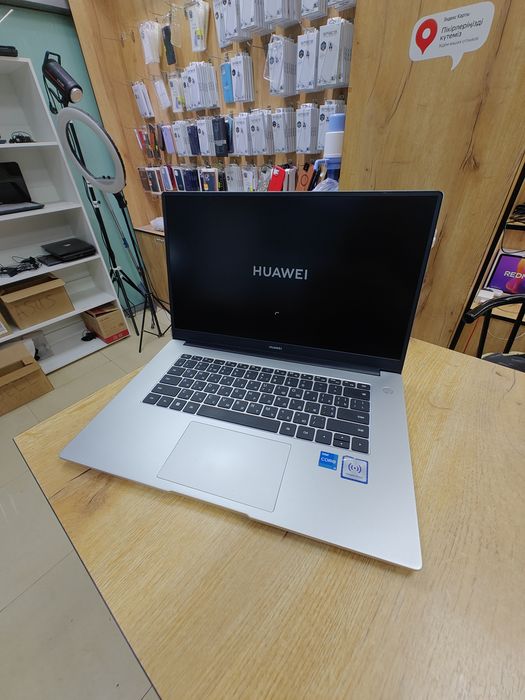Ноутбук Huawei MateBook | Core i3 | 8/256