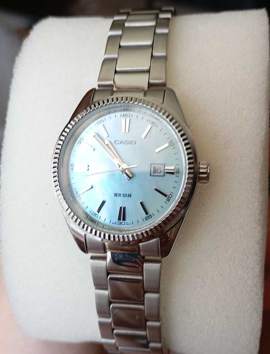 Часовник дамски Casio LTP-1302DS-2AVDF. Циферблат от седеф.