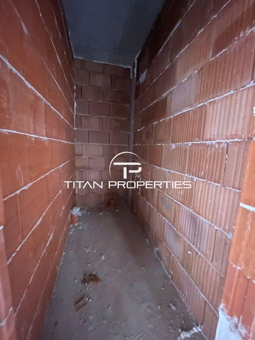 Продава се Тристаен апартамент в Пловдив, Остромила - 85 кв.м за 706 €/кв.м - Снимка #4