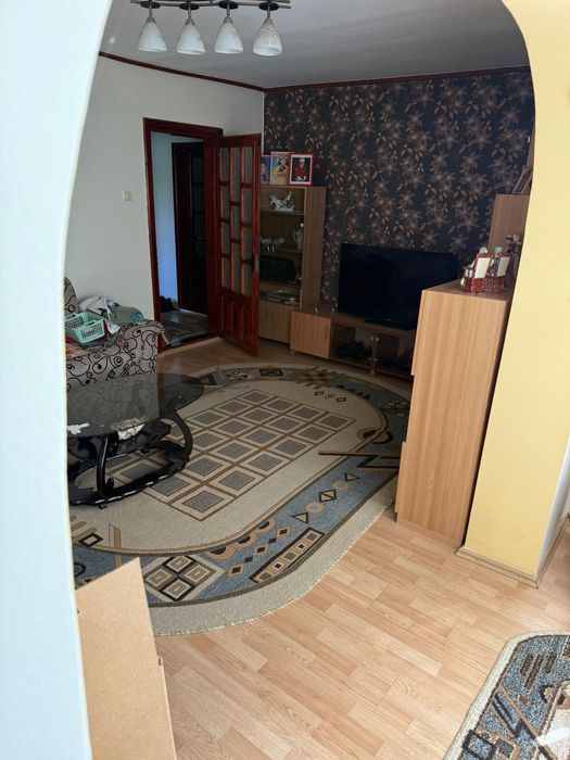 Proprietar Apartament 3 camere Rovine