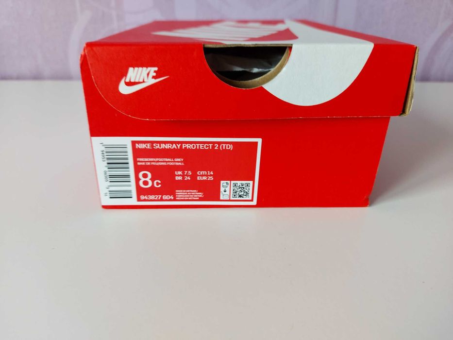 Сандали Nike - размер 25 и Ipanema - размер 25/26