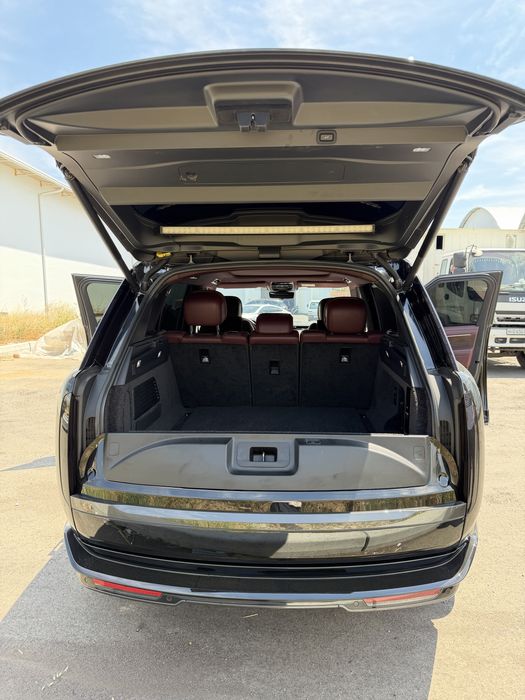 Range Rover P530 Long Autobiography